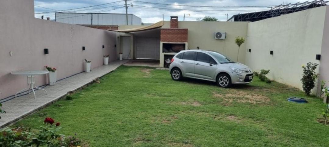 El Jacarandá Alojamiento Diario